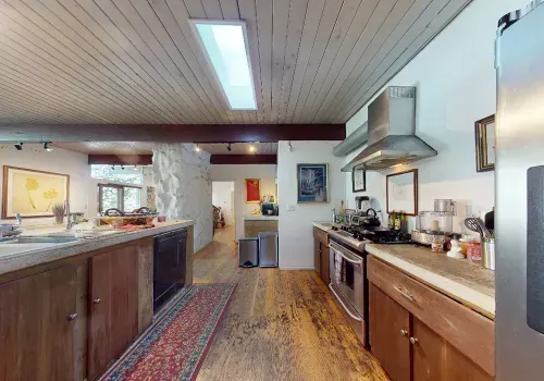 Kitchen before renovation
