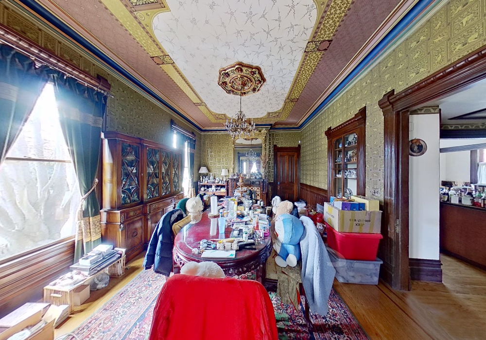 Dining room before renovation