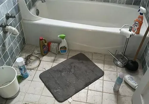 Bathroom before renovation